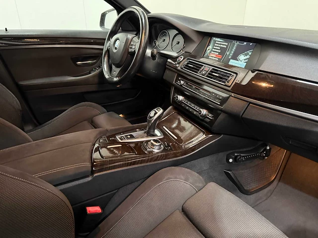 Bmw - 5-serie touring - 520i - personenauto - 2013 - afbeelding 9 van  34