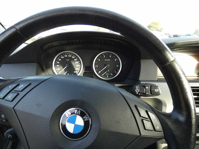 Bmw - 5-serie touring - 523i - car - 2007 - afbeelding 5 van  26