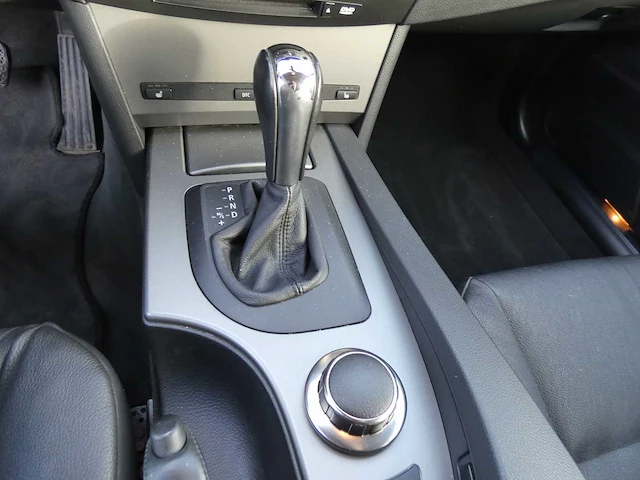 Bmw - 5-serie touring - 523i - car - 2007 - afbeelding 11 van  26