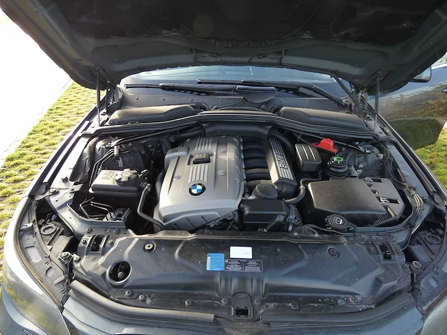 Bmw - 5-serie touring - 523i - car - 2007 - afbeelding 15 van  26