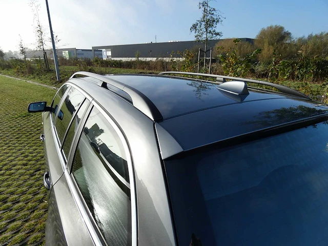 Bmw - 5-serie touring - 523i - car - 2007 - afbeelding 18 van  26