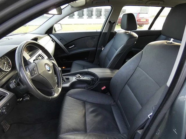 Bmw - 5-serie touring - 523i - car - 2007 - afbeelding 25 van  26