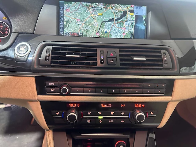 Bmw - 5-serie touring - 523i executive - 18-nsl-2 - afbeelding 5 van  20