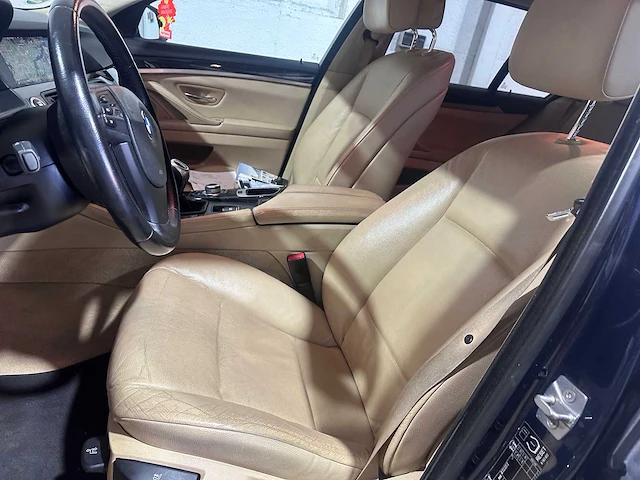 Bmw - 5-serie touring - 523i executive - 18-nsl-2 - afbeelding 7 van  20