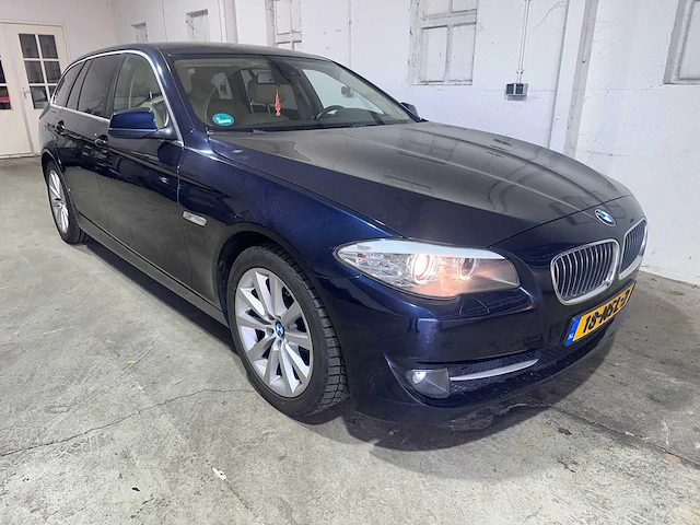 Bmw - 5-serie touring - 523i executive - 18-nsl-2 - afbeelding 18 van  20