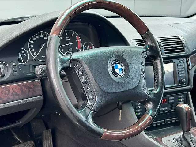 Bmw - 5-serie touring - 530d lifestyle exec. - nf-800-z - 2001 - afbeelding 2 van  18