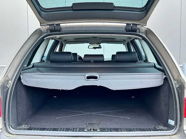 Bmw - 5-serie touring - 530d lifestyle exec. - nf-800-z - 2001 - afbeelding 9 van  18