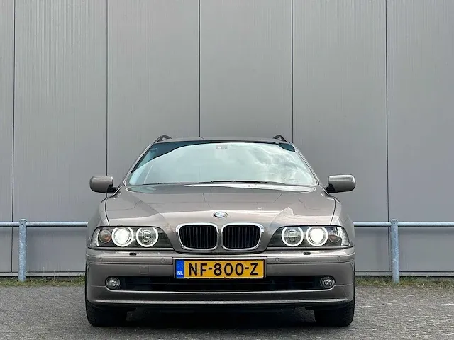 Bmw - 5-serie touring - 530d lifestyle exec. - nf-800-z - 2001 - afbeelding 11 van  18