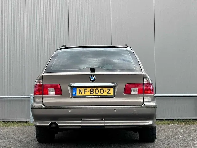 Bmw - 5-serie touring - 530d lifestyle exec. - nf-800-z - 2001 - afbeelding 15 van  18