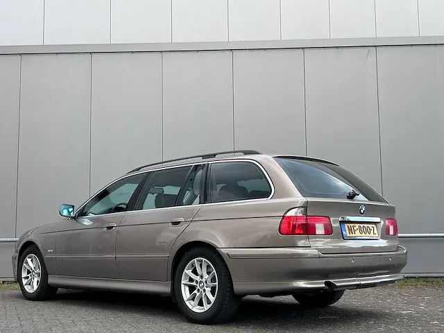 Bmw - 5-serie touring - 530d lifestyle exec. - nf-800-z - 2001 - afbeelding 16 van  18