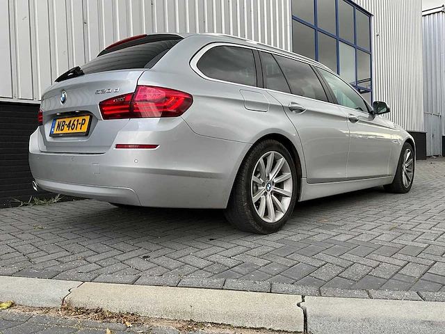 Bmw - 520d touring - personenauto - afbeelding 9 van  33
