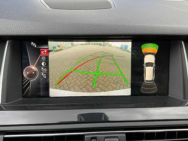 Bmw - 520d touring - personenauto - afbeelding 14 van  33