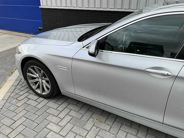 Bmw - 520d touring - personenauto - afbeelding 17 van  33