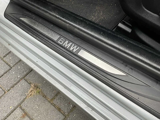 Bmw - 520d touring - personenauto - afbeelding 33 van  33