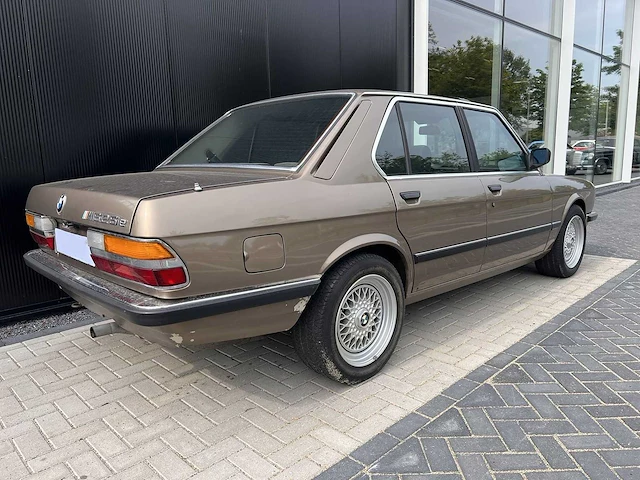 Bmw - 525 e - afbeelding 6 van  31