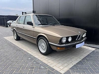 Bmw - 525 e - afbeelding 1 van  31