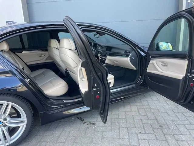 Bmw - 550xi high executive - personenauto - afbeelding 9 van  29