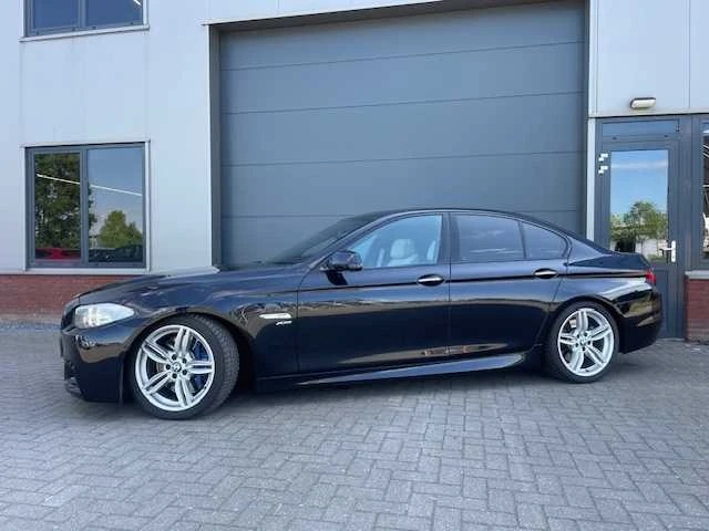 Bmw - 550xi high executive - personenauto - afbeelding 24 van  29