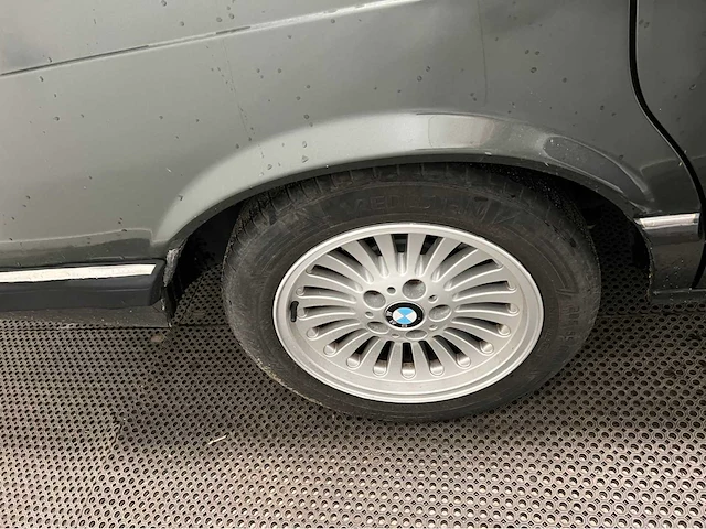 Bmw - 7-serie - 728i - oldtimer - 1984 - afbeelding 15 van  36