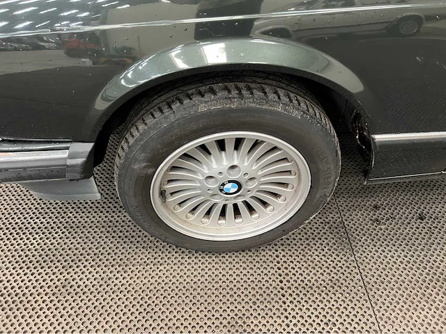 Bmw - 7-serie - 728i - oldtimer - 1984 - afbeelding 17 van  36