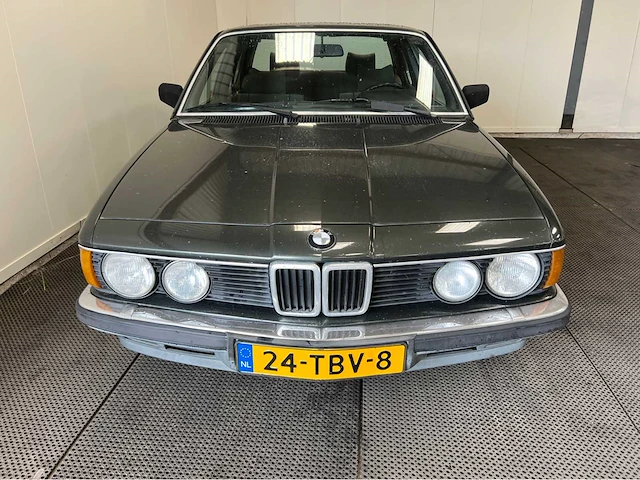 Bmw - 7-serie - 728i - oldtimer - 1984 - afbeelding 33 van  36