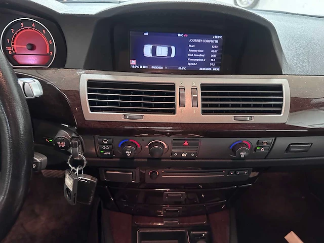 Bmw - 7-serie - 735i v8 automaat- h-874-kv - afbeelding 10 van  17