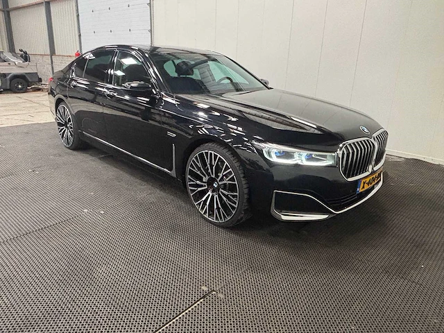 Bmw - 7-serie - 745e high executive - car - 2023 - afbeelding 36 van  57