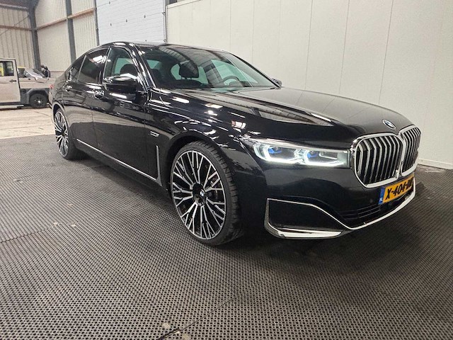 Bmw - 7-serie - 745e high executive - car - 2023 - afbeelding 37 van  57