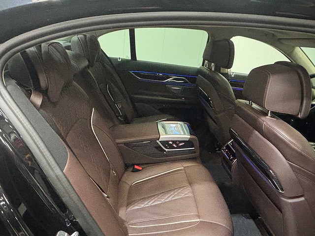 Bmw - 7-serie - 745e high executive - car - 2023 - afbeelding 44 van  57
