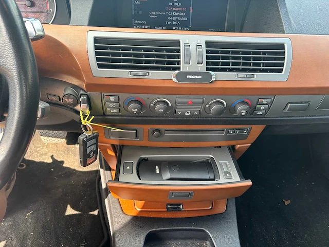 Bmw - 7-serie - 745i v8 - car - 2001 - afbeelding 11 van  34