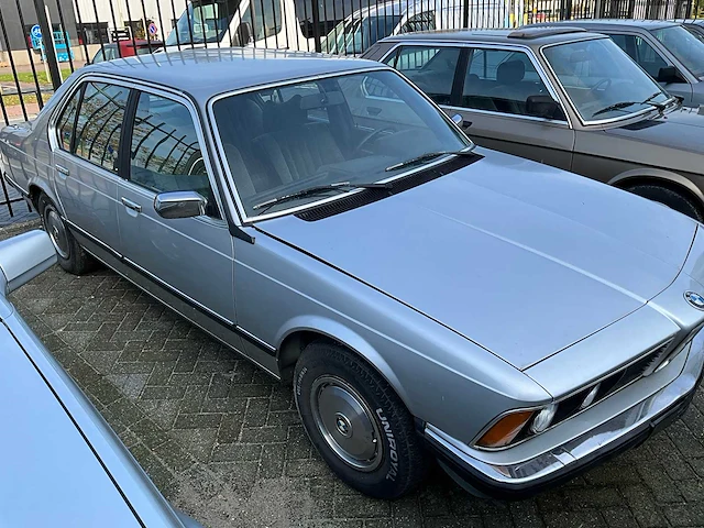 Bmw - 732i - afbeelding 6 van  15