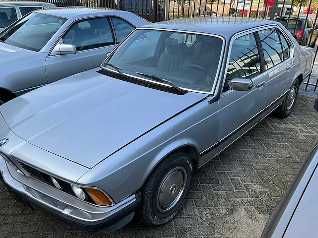 Bmw - 732i - afbeelding 7 van  15