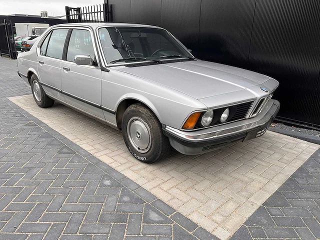 Bmw - 732i - afbeelding 1 van  15