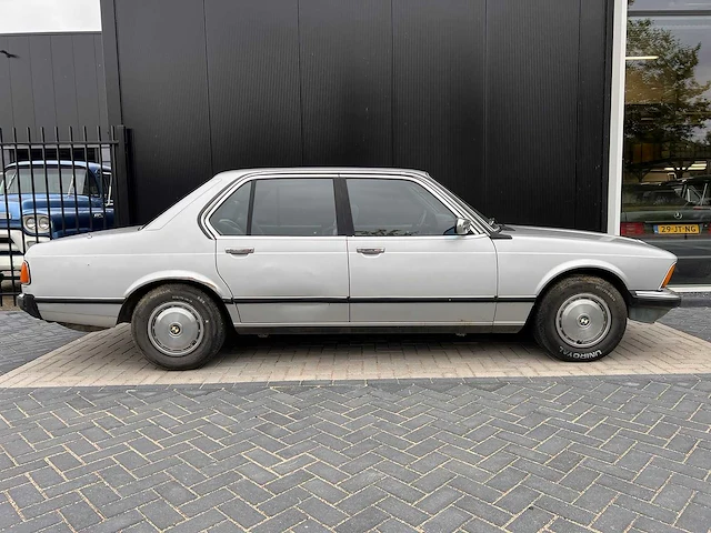 Bmw - 732i - afbeelding 10 van  15