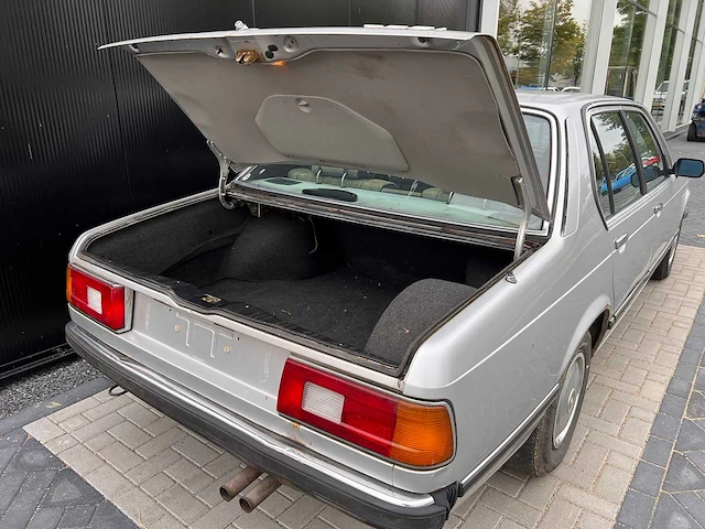 Bmw - 732i - afbeelding 12 van  15