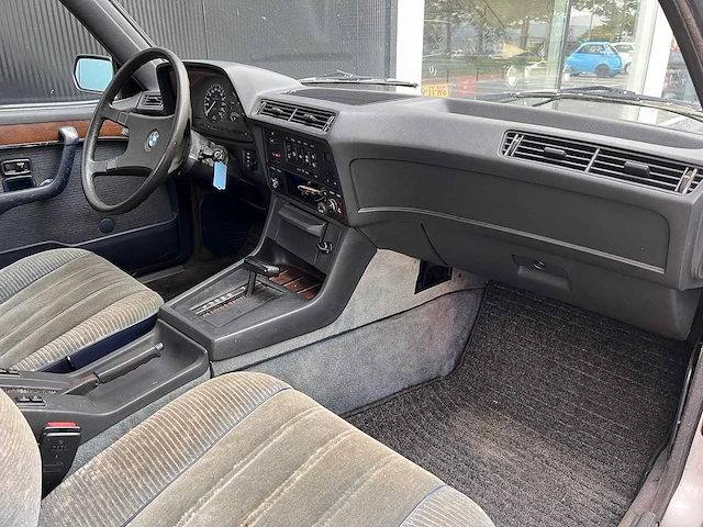 Bmw - 732i - afbeelding 13 van  15
