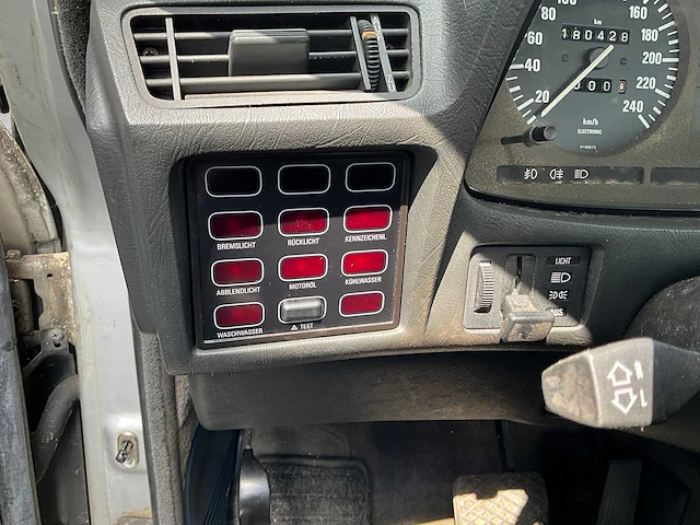 Bmw - 732i - afbeelding 10 van  24
