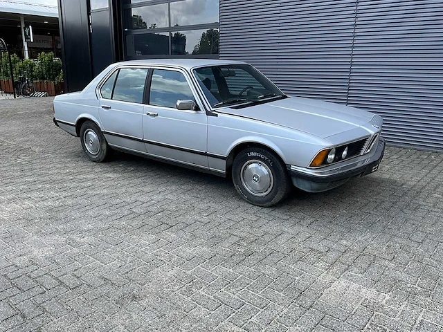 Bmw - 732i - afbeelding 1 van  24