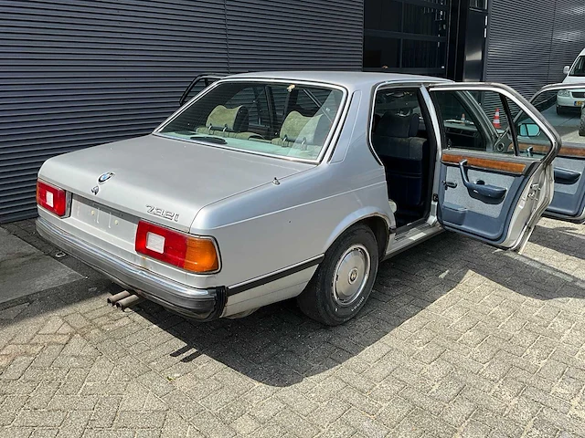 Bmw - 732i - afbeelding 14 van  24