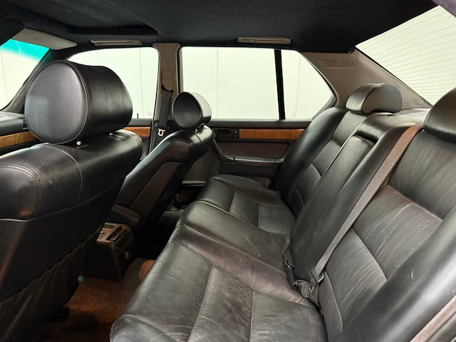 Bmw - 735i - oldtimer - 1986 - afbeelding 18 van  35