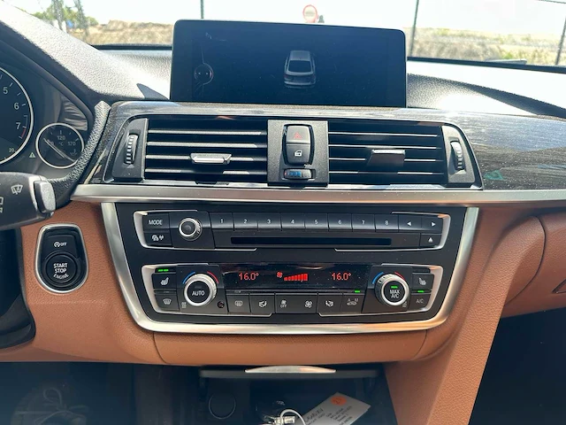 Bmw - automaat - 2013 - 3-serie gran turismo - 320i executive - personenauto - afbeelding 3 van  17