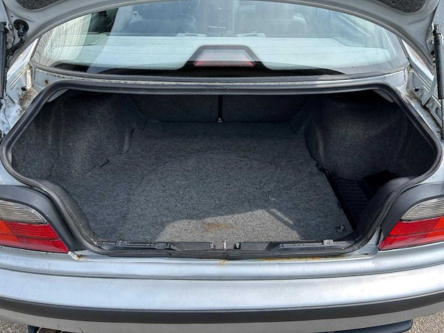 Bmw - e36 - 328i coupe - 1996 - nn-jr-07 - afbeelding 14 van  21