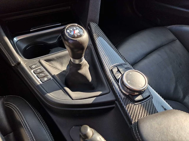 Bmw - m3 - frozen black - carbon dak - manual - 2016 - afbeelding 11 van  34