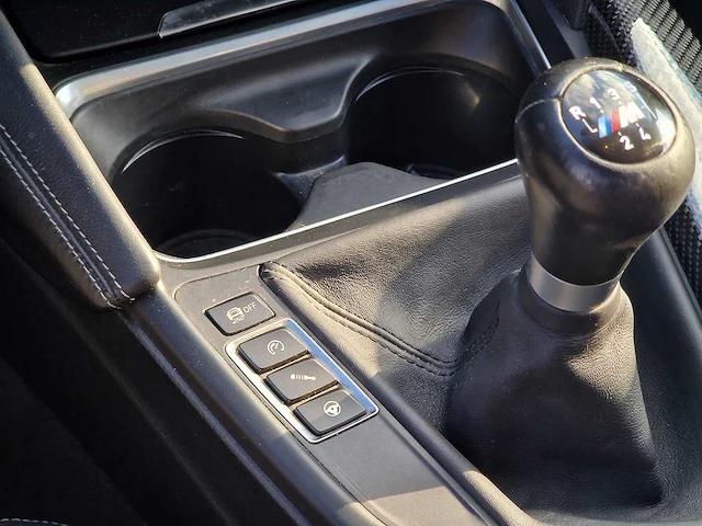 Bmw - m3 - frozen black - carbon dak - manual - 2016 - afbeelding 14 van  34