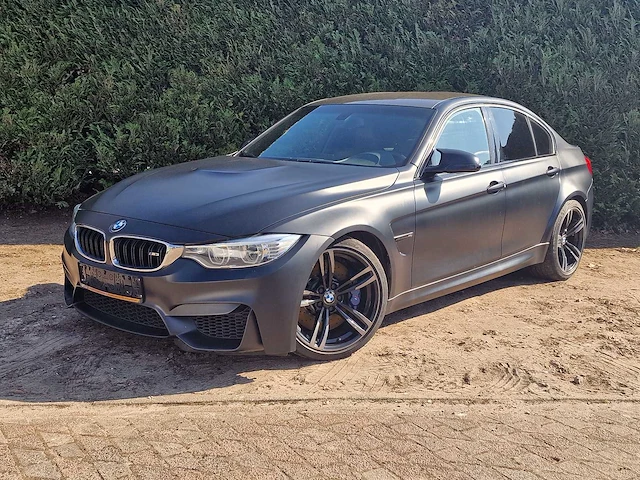 Bmw - m3 - frozen black - carbon dak - manual - 2016 - afbeelding 12 van  34