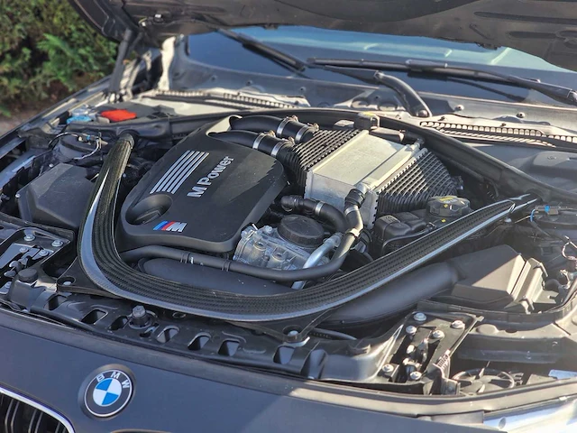 Bmw - m3 - frozen black - carbon dak - manual - 2016 - afbeelding 26 van  34