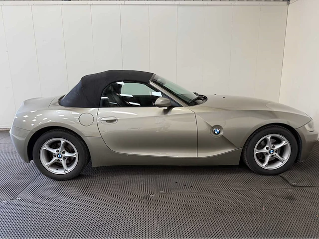 Bmw - roadster z4 - cabriolet - personenauto - 2005 - afbeelding 5 van  37