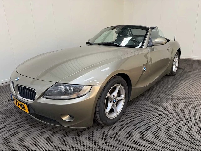 Bmw - roadster z4 - cabriolet - personenauto - 2005 - afbeelding 1 van  37