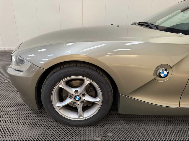 Bmw - roadster z4 - cabriolet - personenauto - 2005 - afbeelding 19 van  37