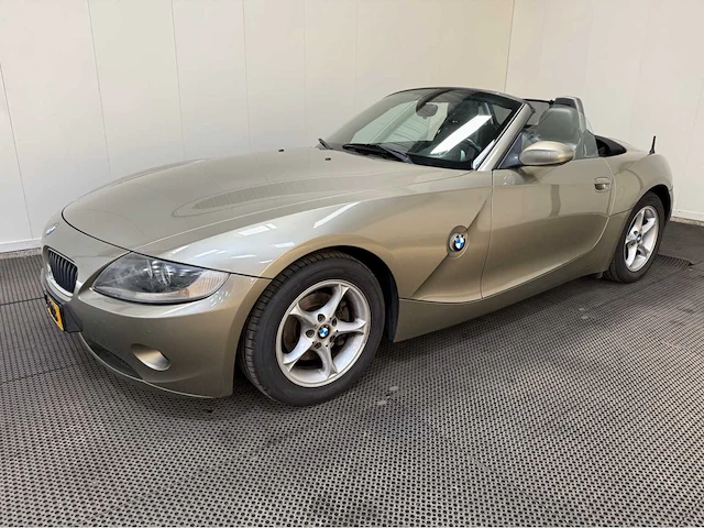 Bmw - roadster z4 - cabriolet - personenauto - 2005 - afbeelding 32 van  37